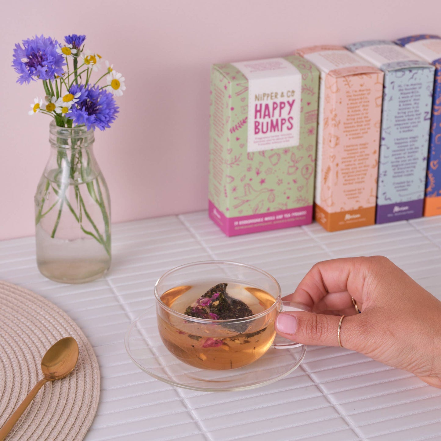 Herbal tea for pregnancy, Happy Bumps, pregnancy gift (nipper & co)
