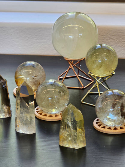 Crystal - AAAA Grade Brazilian Citrine Tower Point Generator