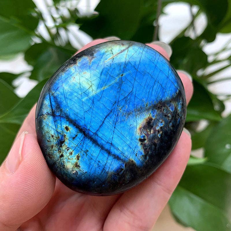 Crystal - Labradorite Palm Stone