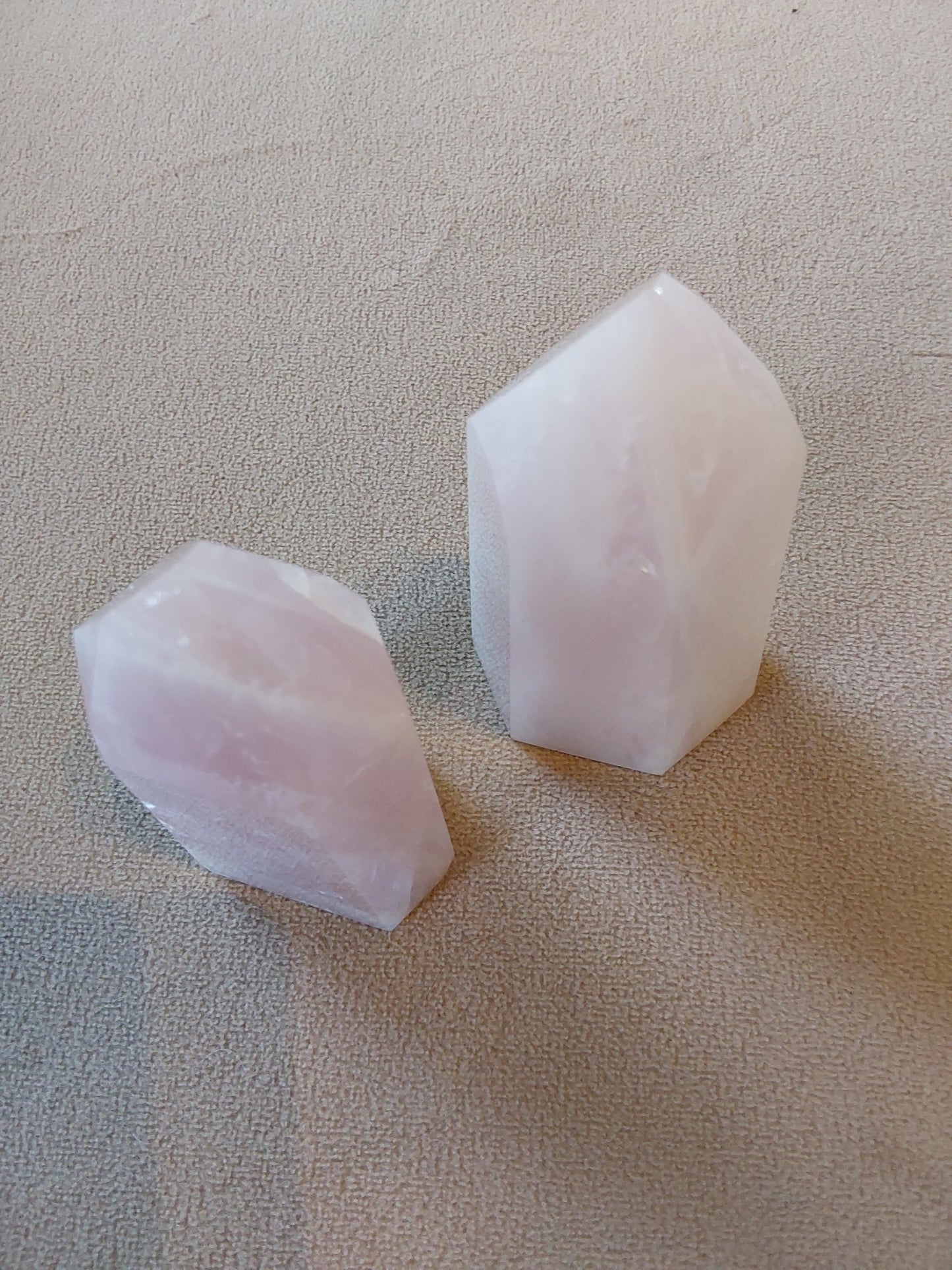 Crystal - Rose Quartz Point
