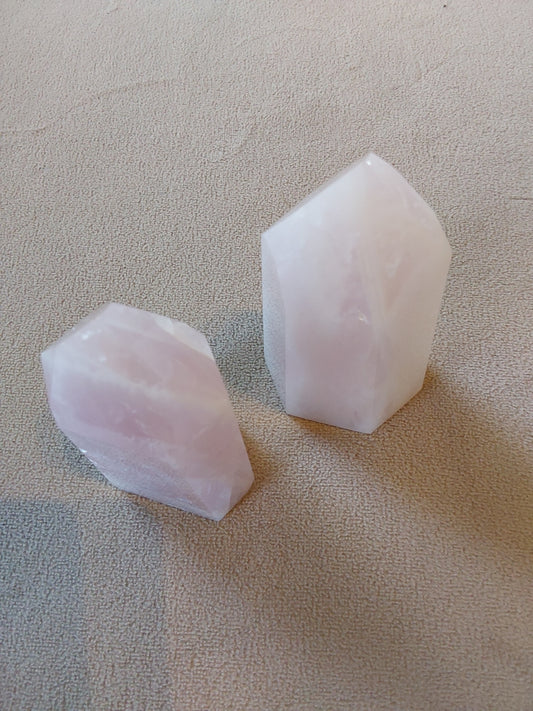 Crystal - Rose Quartz Point