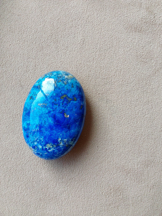 Lapis,calcite/pyrite palmstone small
